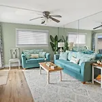 Regency Towers 304 - Gulf Front, Sunset Views, Pool, Hot Tub, Tiki Hut & More!